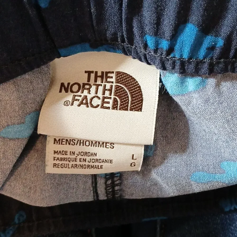 The North Face classic V belted shorts